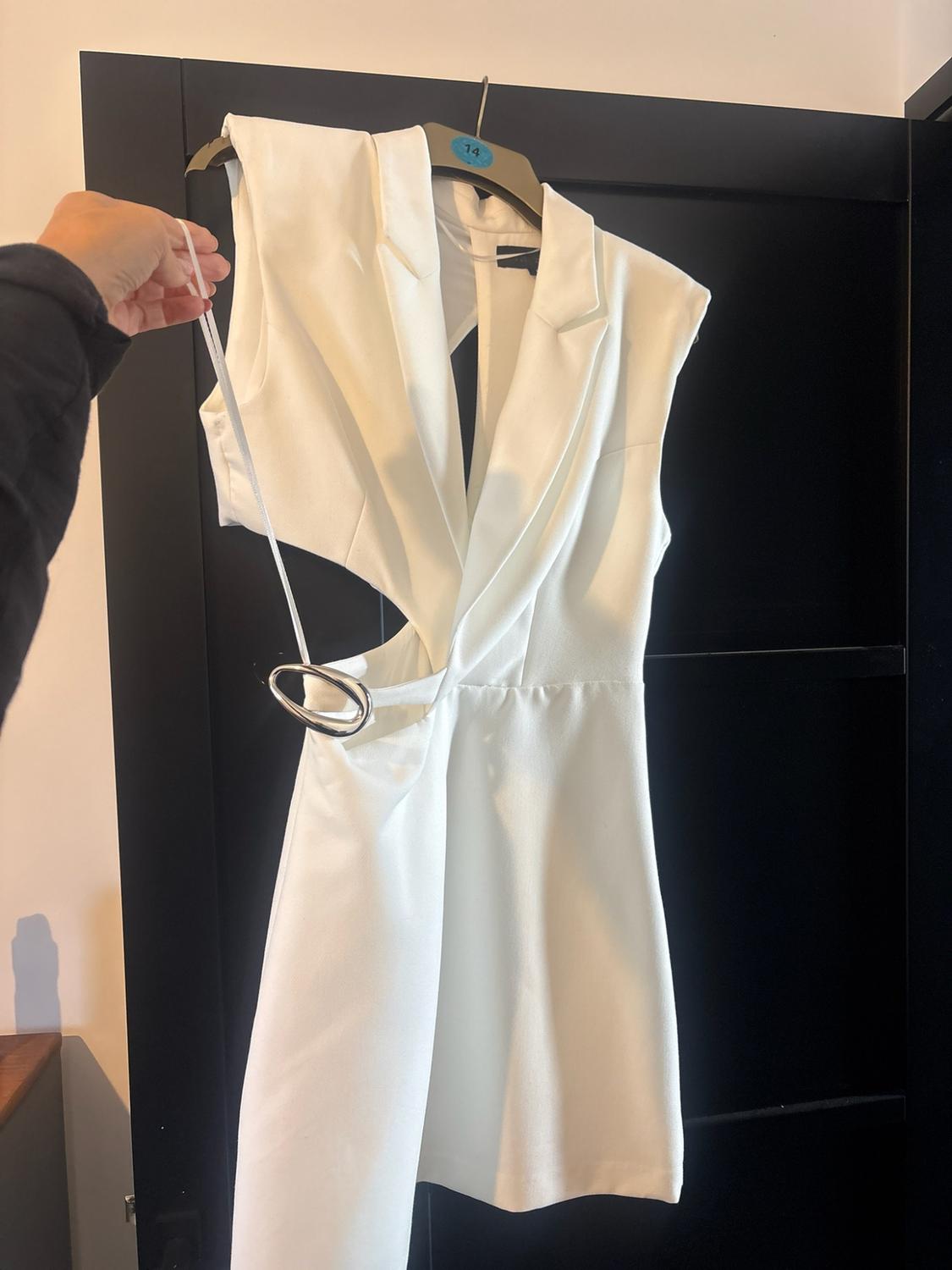 SHORT CUT-OUT DRESS WITH BUCKLE - Image 2