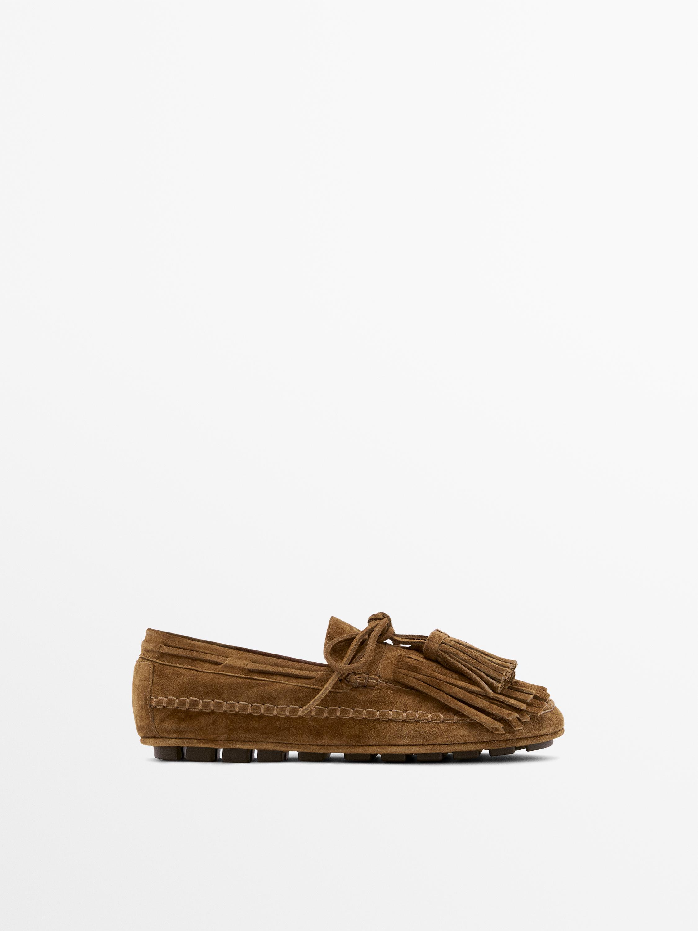 Split suede loafers with fringing and tassels — Dark tan