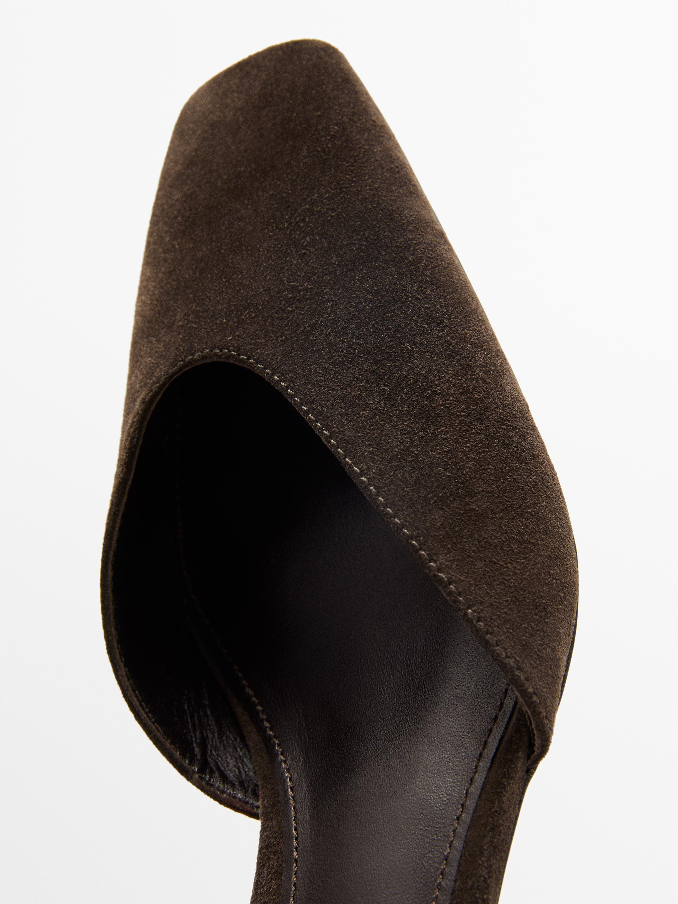 Split leather heeled shoes