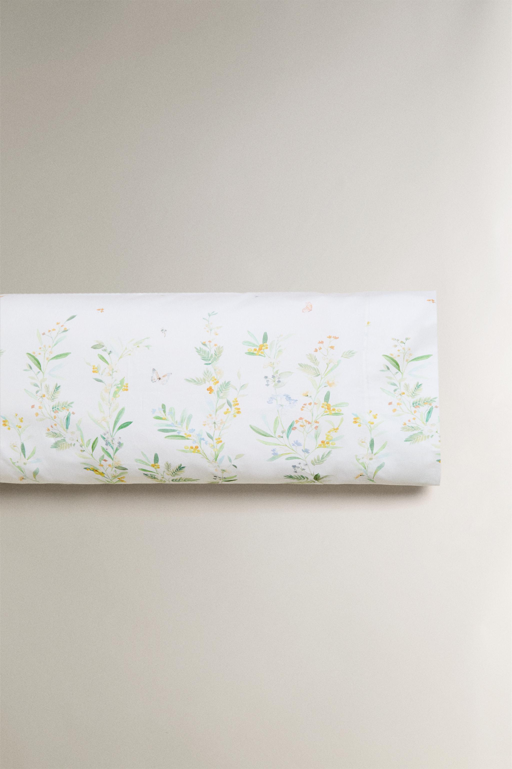TAIE D’OREILLER SATIN FEUILLES ET FLEURS