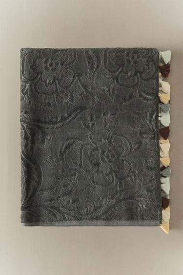 JACQUARD POMPOM BATH TOWEL - Green marl by Zara