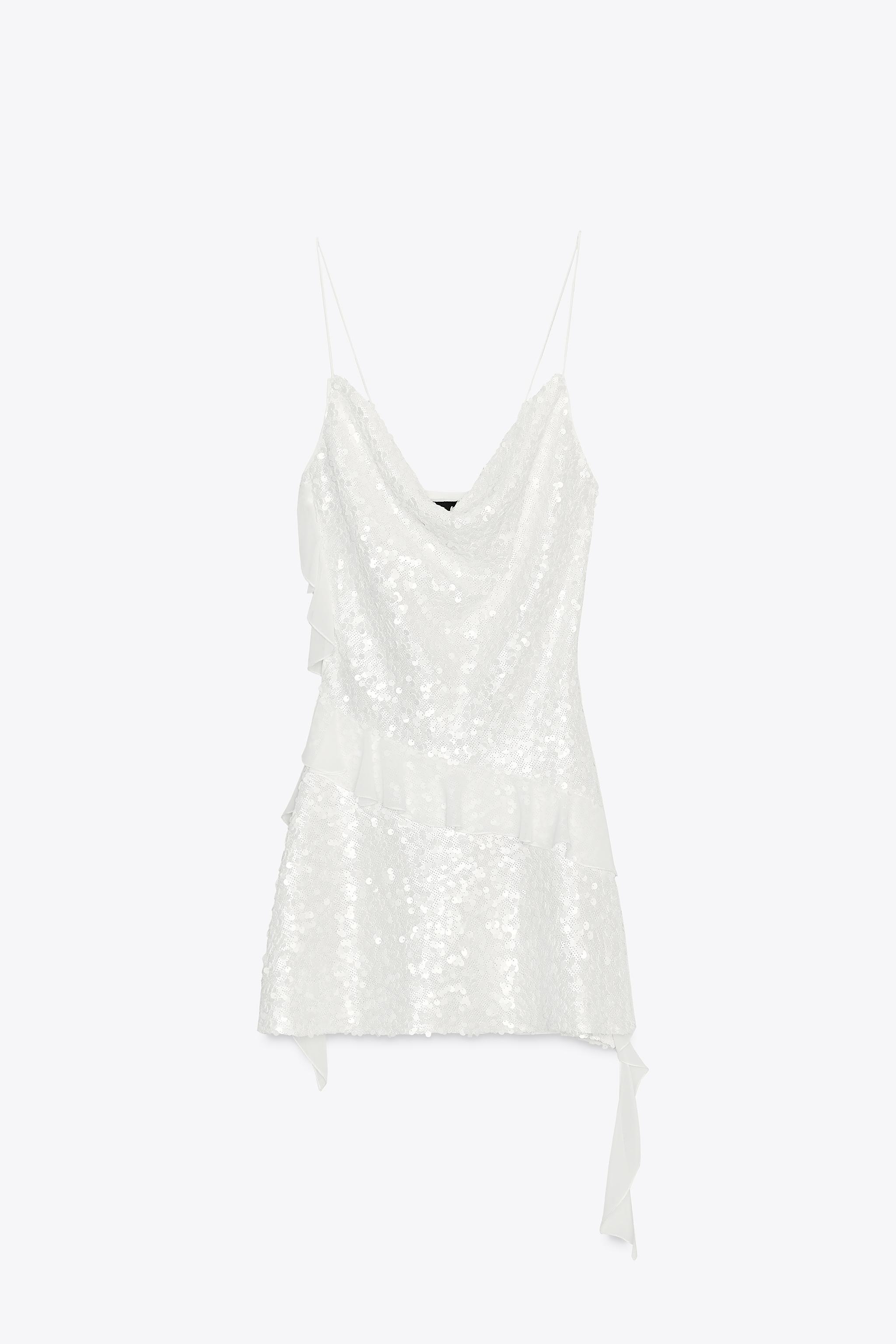 ROBE COURTE À PAILLETTES ET VOLANTS