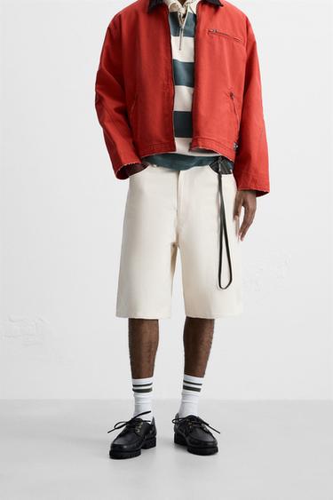 BERMUDA WIDE FIT DENIM - Crudo de Zara
