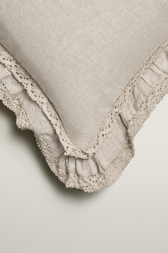 HOUSSE DE COUSSIN ÉDREDON LIN DENTELLE - Beige clair de Zara - Image 1