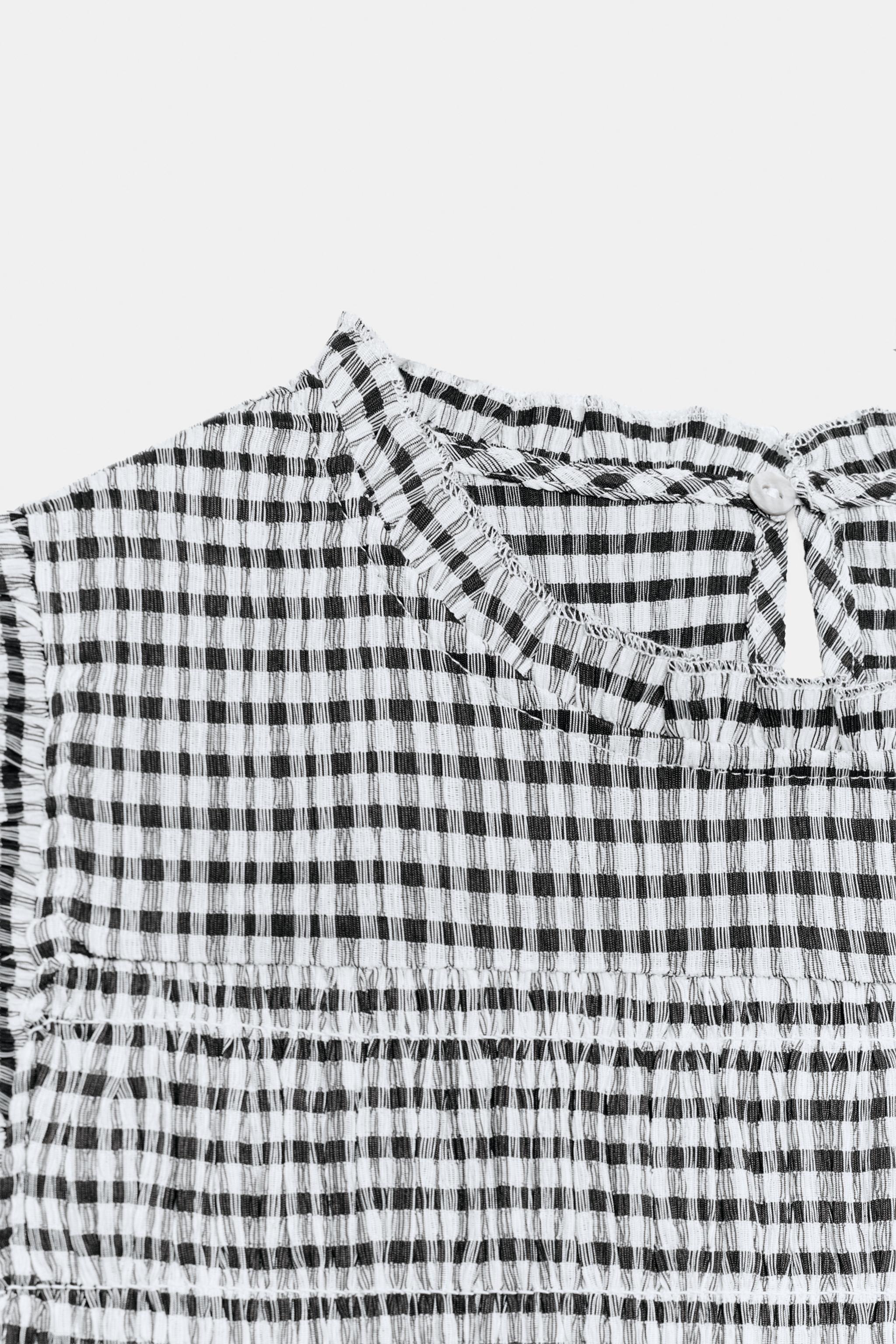 GINGHAM SMOCKED TOP