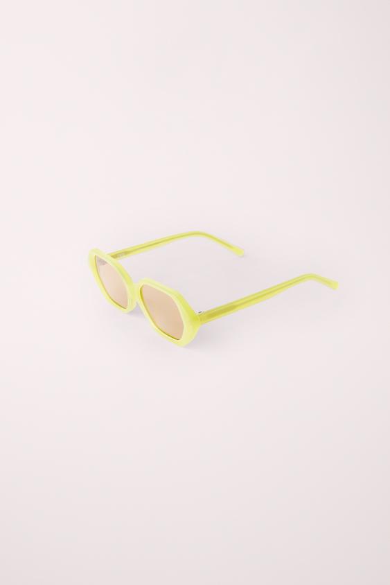 LUNETTES DE SOLEIL EN PLASTIQUE CREATED BY CARAMEL LONDON X ZARA - Vert clair de Zara - Image 1