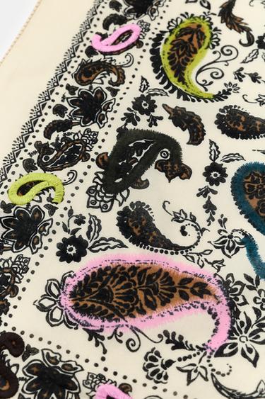 FOULARD BANDANA À IMPRIMÉ BRODERIES COUTURES - Écru de Zara - Image 3
