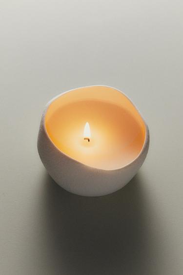 DECORATIVE TEXTURED CANDLE - White by Zara