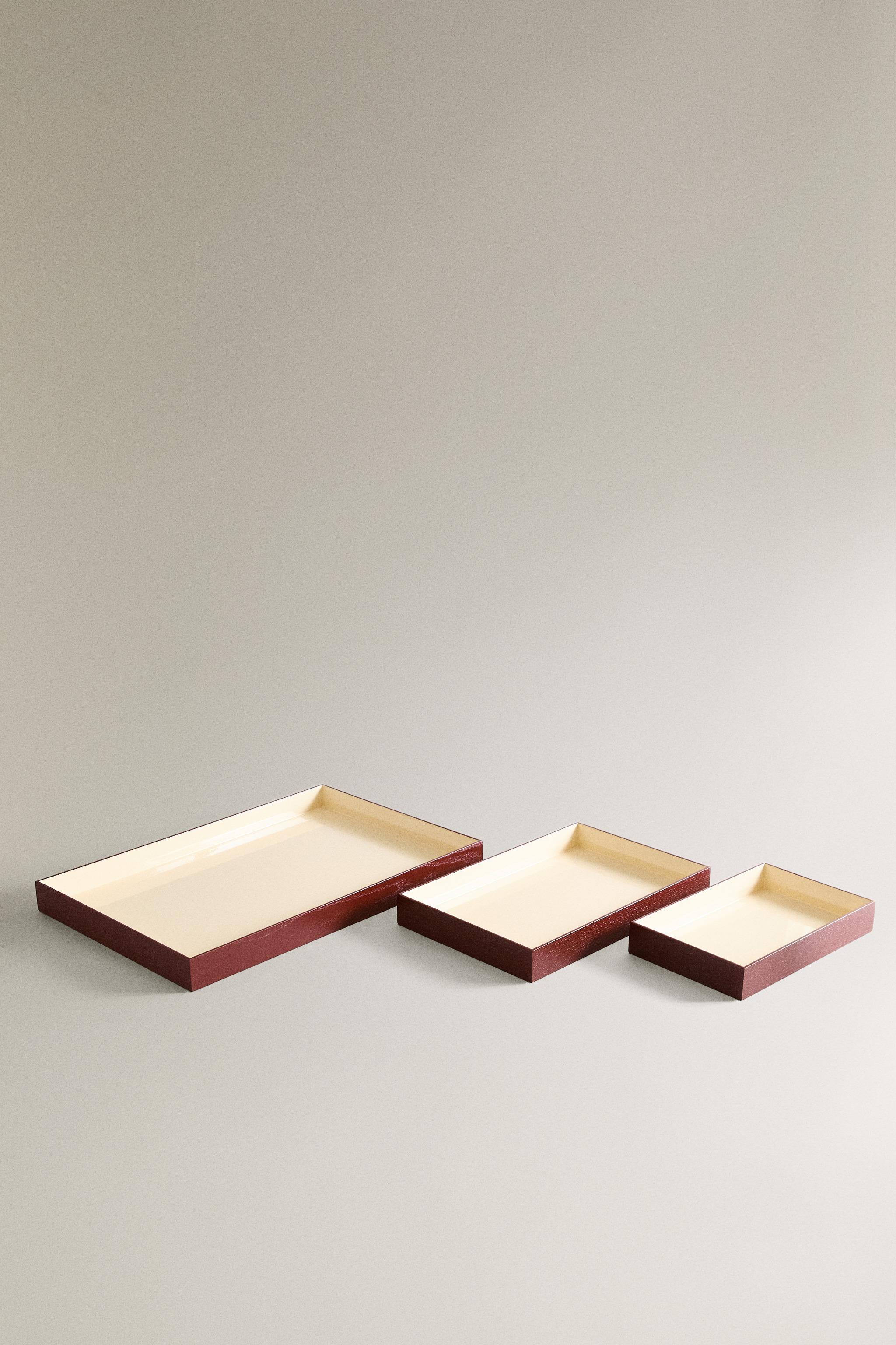 LACQUERED NESTING TRAY I COLIN KING