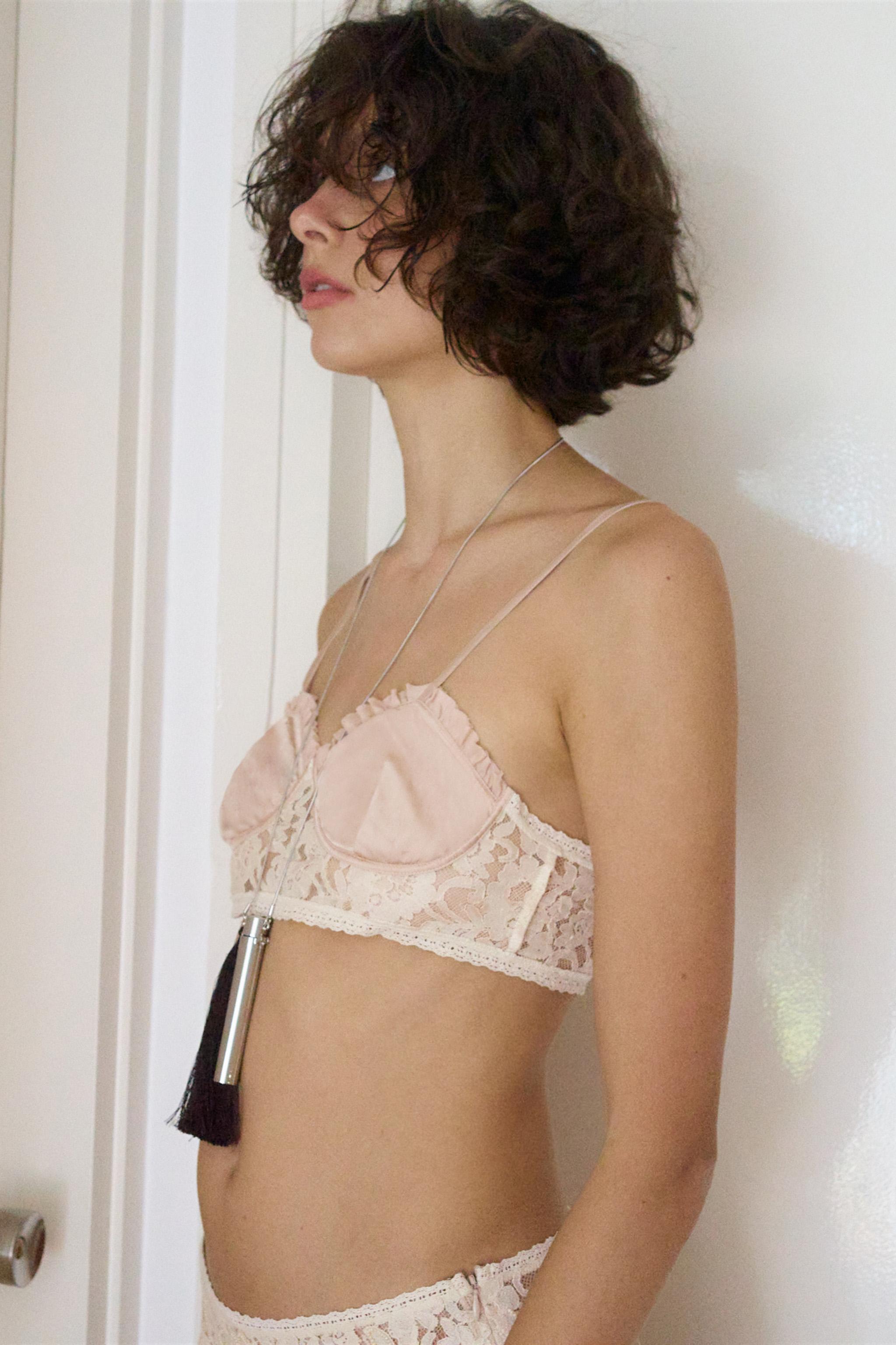 SOUTIEN-GORGE PLIS DENTELLE