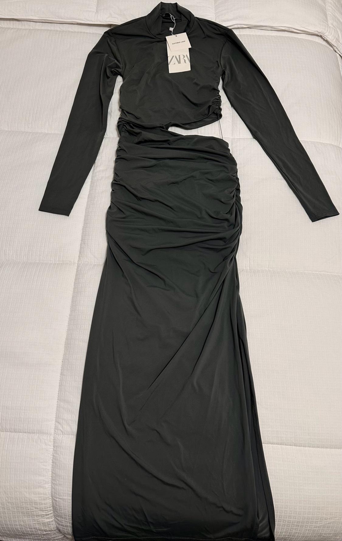 FITTED CUT OUT DRESS - Image 3
