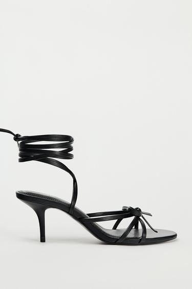 SANDALIA TACÓN ATADA - Negro de Zara