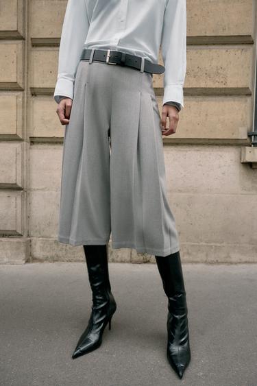 SHORT LONG À PINCES - Gris perle de Zara - Image 2