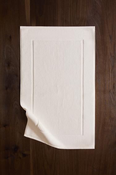 RIBBED TEXTURE BATH MAT - White by Zara - Image 5
