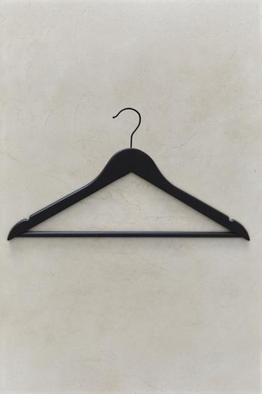 LACQUERED WOODEN HANGER (SET OF 3) - Black by Zara
