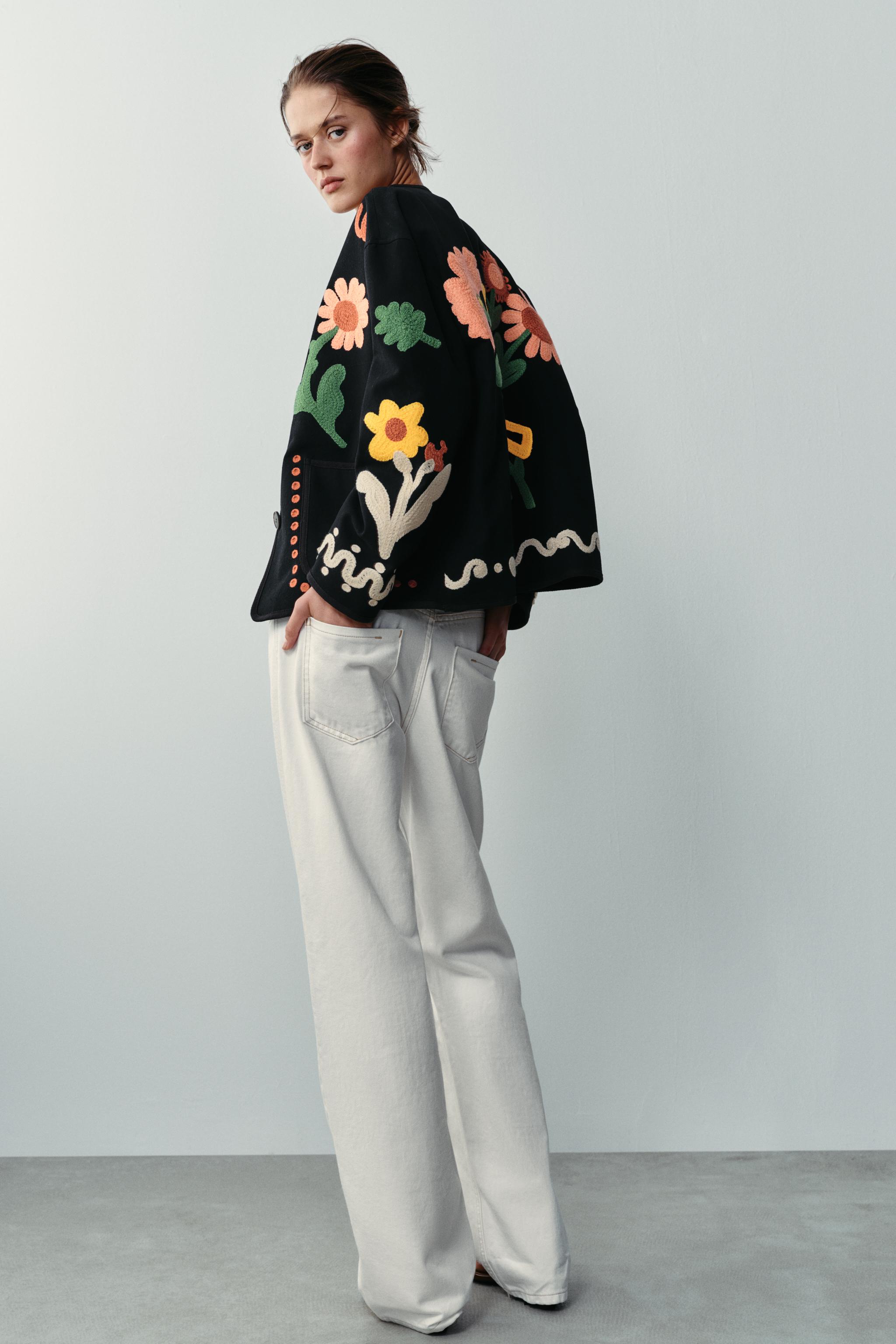 BLOUSON À FLEURS BRODÉES