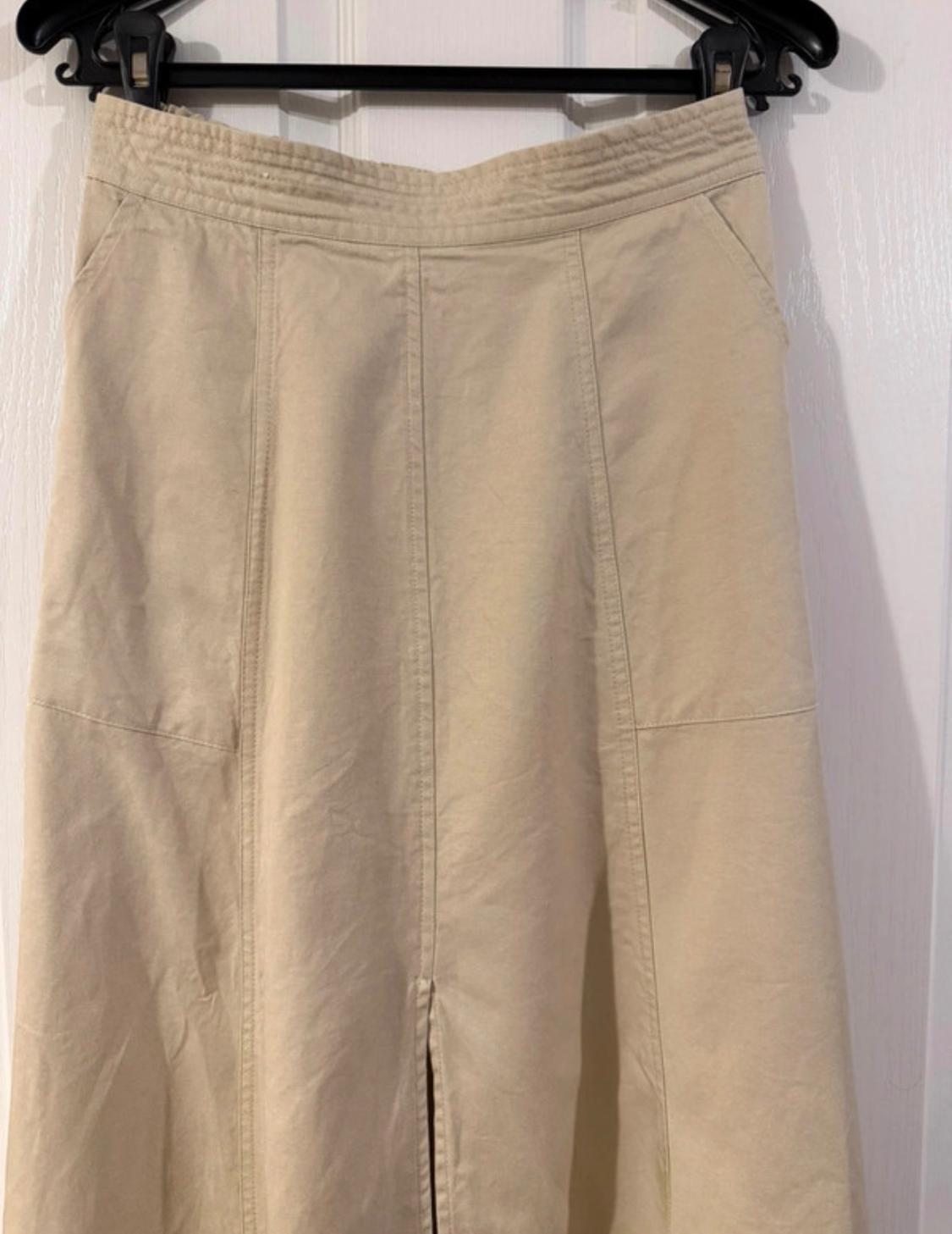 SKIRT - Image 2