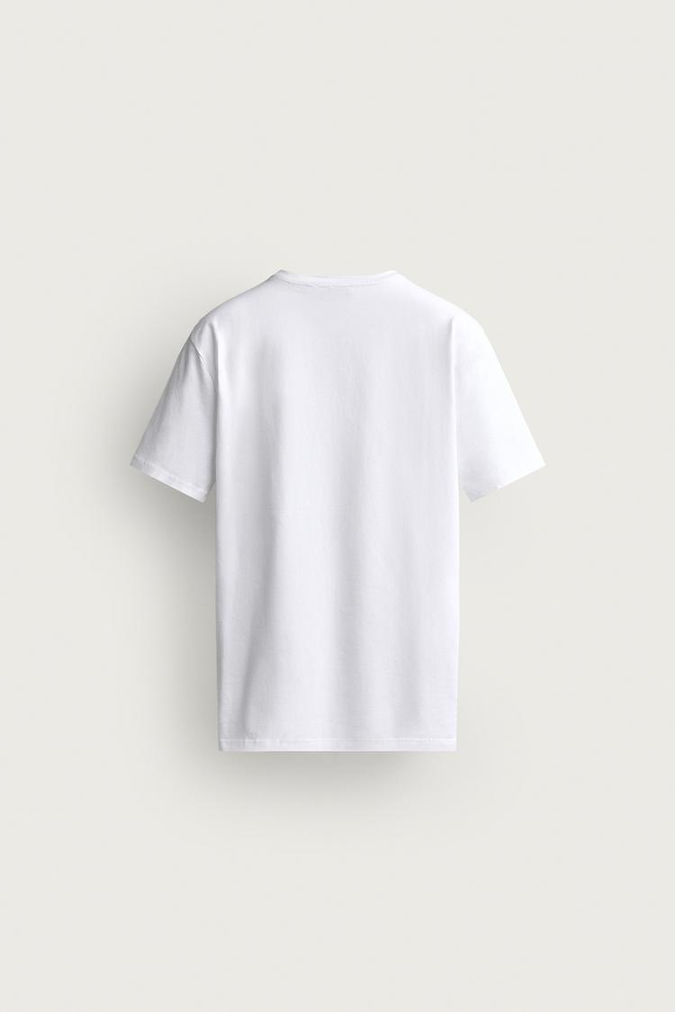 CAMISETA BÁSICA DE CORTE AJUSTADO /01 7