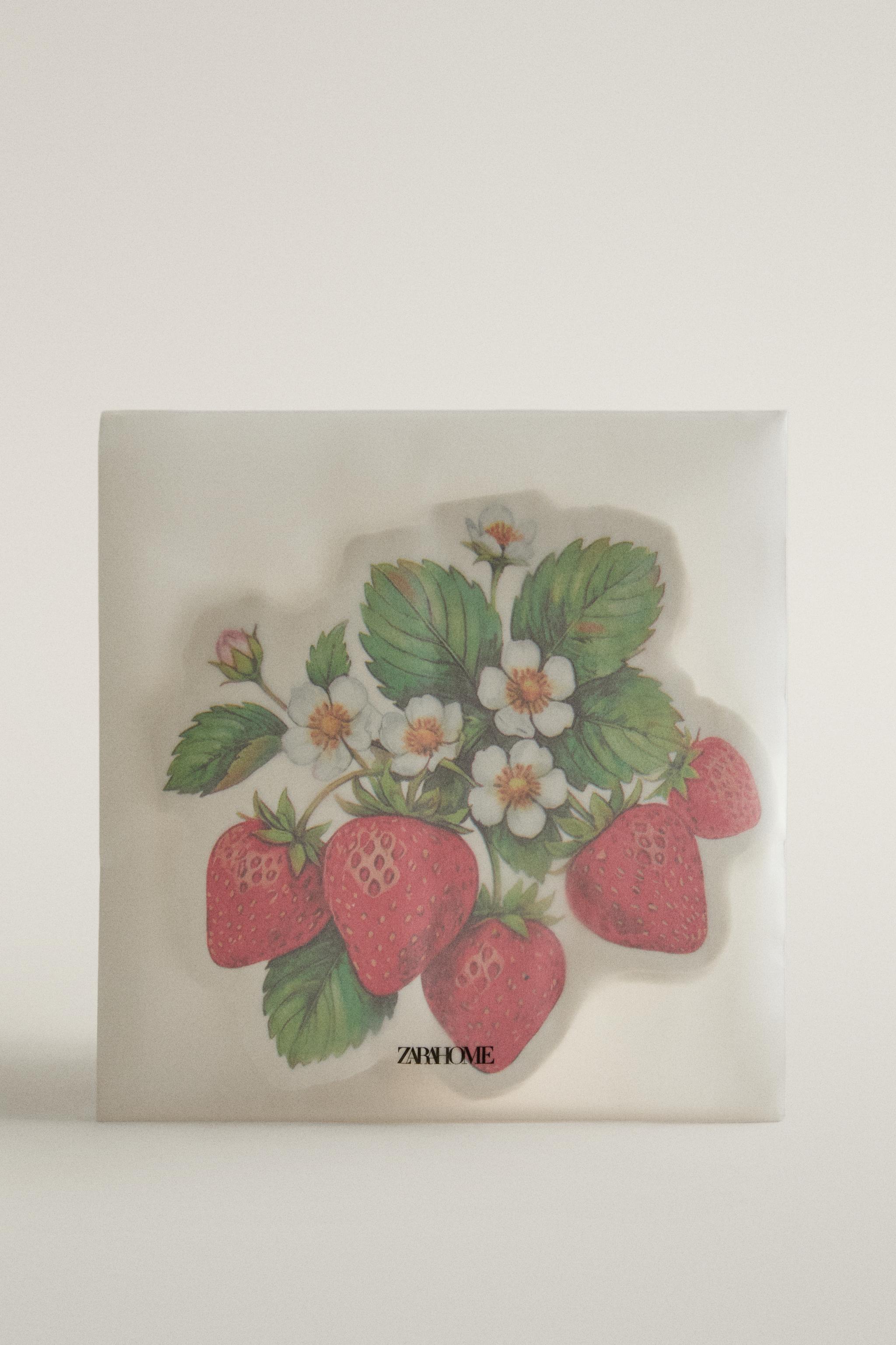 STRAWBERRY PRINT PAPER NAPKINS (PACK OF 20)