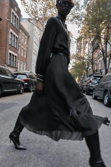 PLEATED MIDI DRESS WITH CONTRAST PIPING BELT - Black by Zara