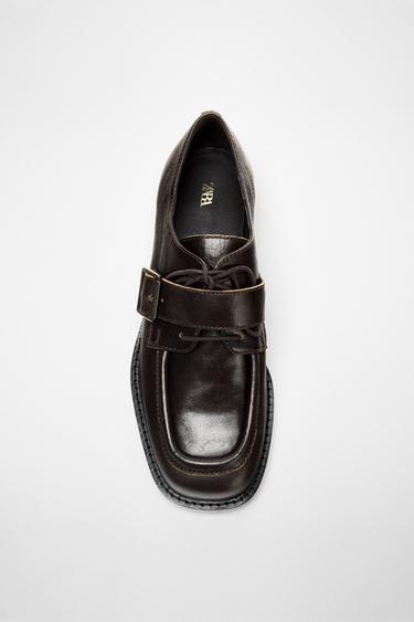 MOCASÍN PIEL HEBILLA - Marrón de Zara