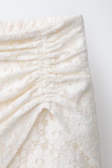 JUPE DENTELLE DRAPÉE - Écru de Zara - Image 2