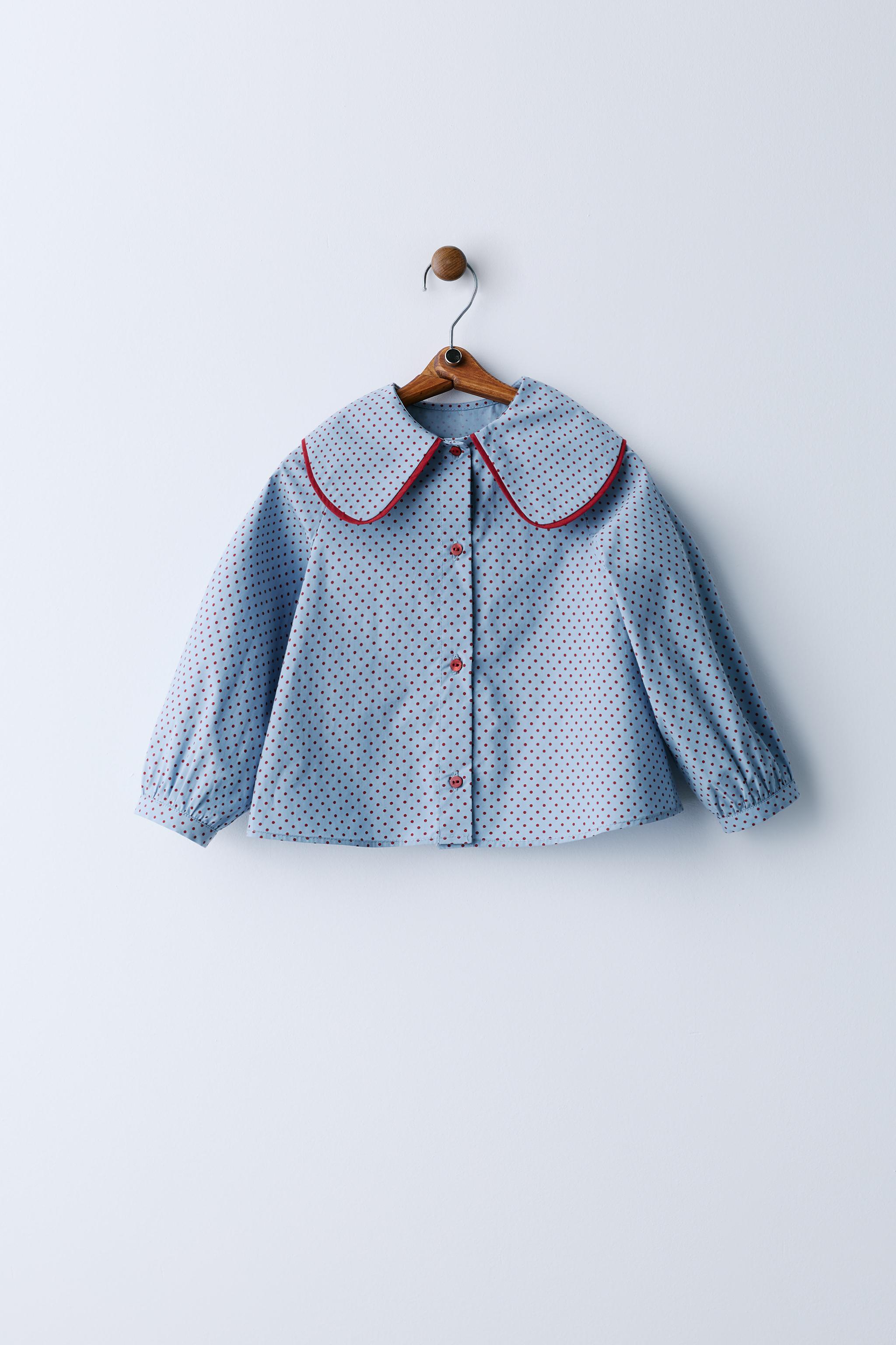 POLKA DOT PETER PAN COLLAR SHIRT — Mid-blue