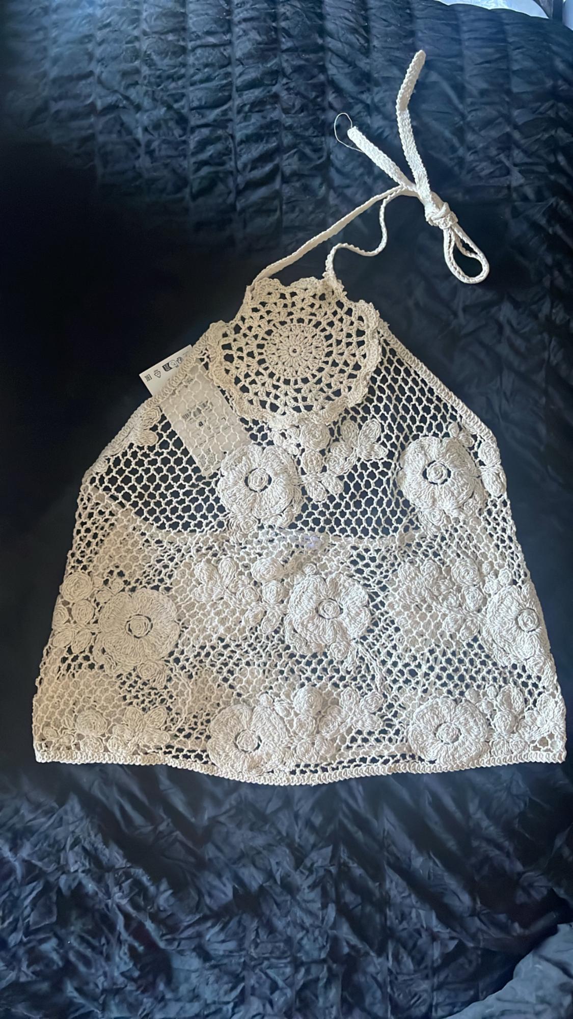 CROCHET HALTER TOP