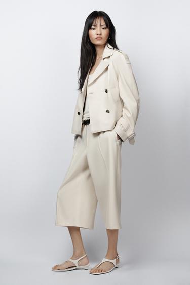 برمودا مستقيمة بحياكة بارزة ZW COLLECTION - بيج الخاص بـ Zara