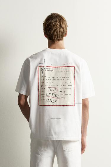 プリントパッチ付きリラックスフィットTシャツホワイトZaraのプリントパッチ付きリラックスフィットTシャツ - ホワイト 