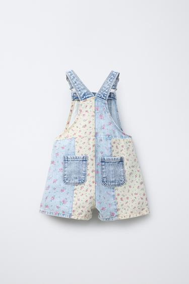 SALOPETTE COURTE EN DENIM PATCHWORK FLEURS - Bleu clair de Zara - Image 1