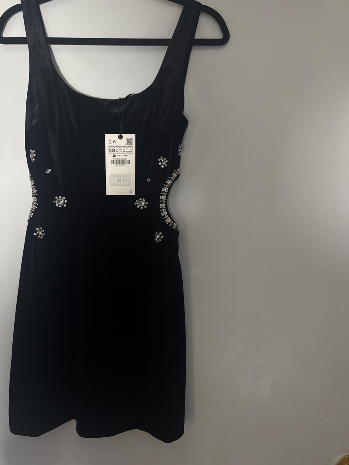JEWEL TRIM VELVET DRESS - Image 2