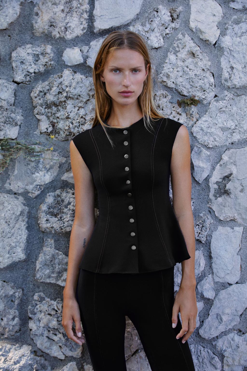 CONTRAST TOPSTITCHED WAISTCOAT