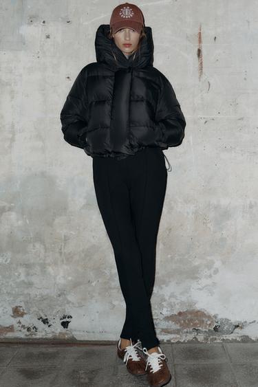 ANORAK COURT À CAPUCHE DÉPERLANT ET COUPE-VENT - Noir de Zara