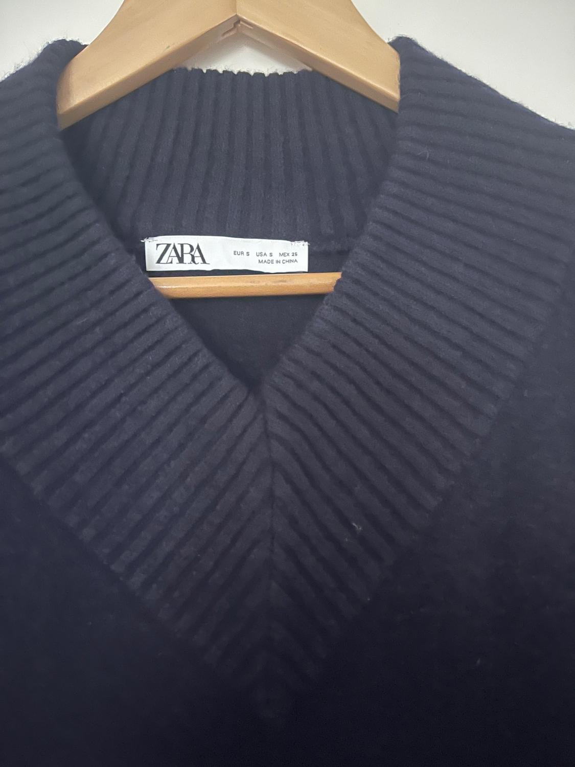 PLAIN KNIT V-NECK SWEATER - Image 4