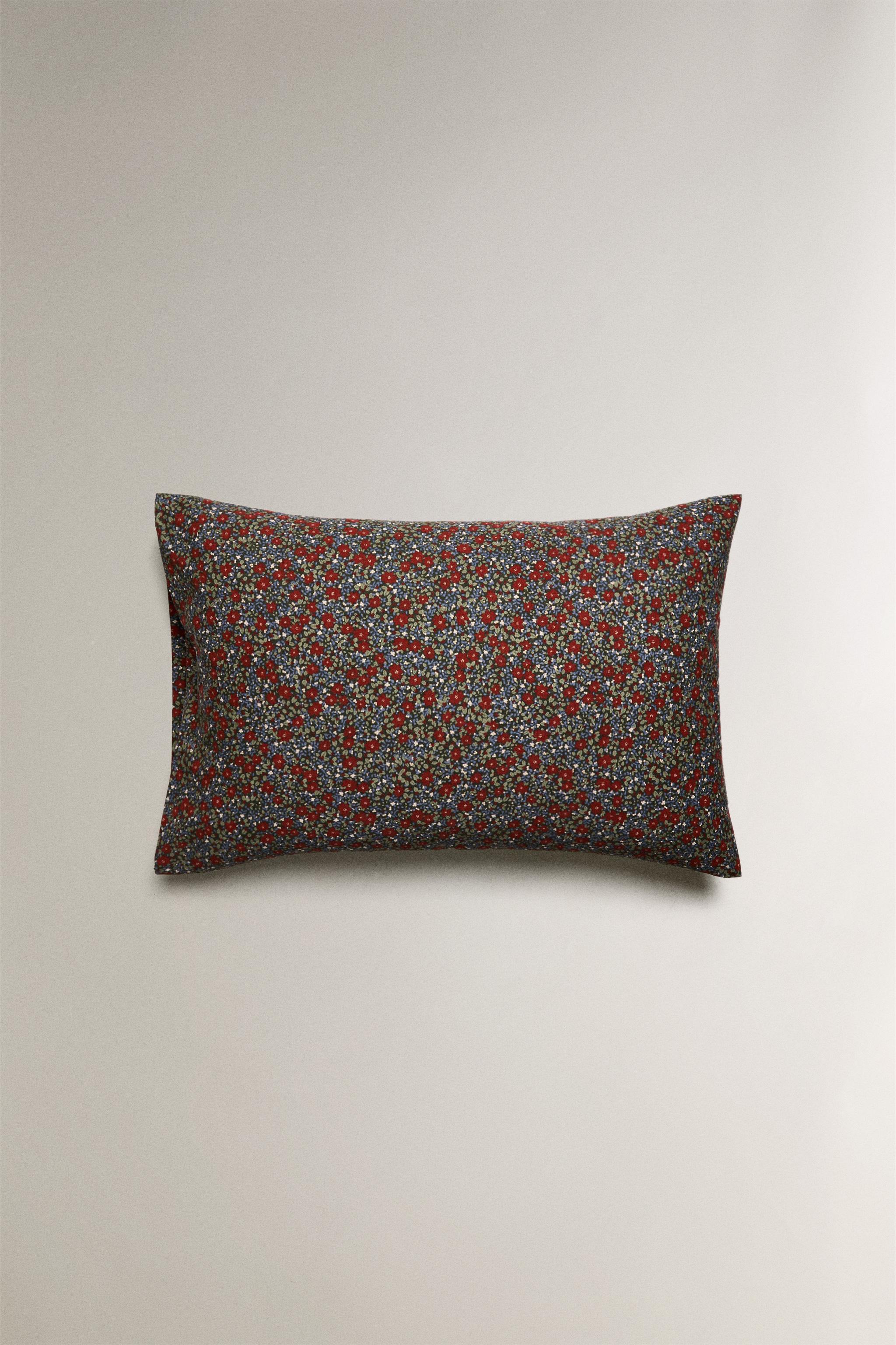 CHILDREN'S CHRISTMAS FLORAL PILLOWCASE