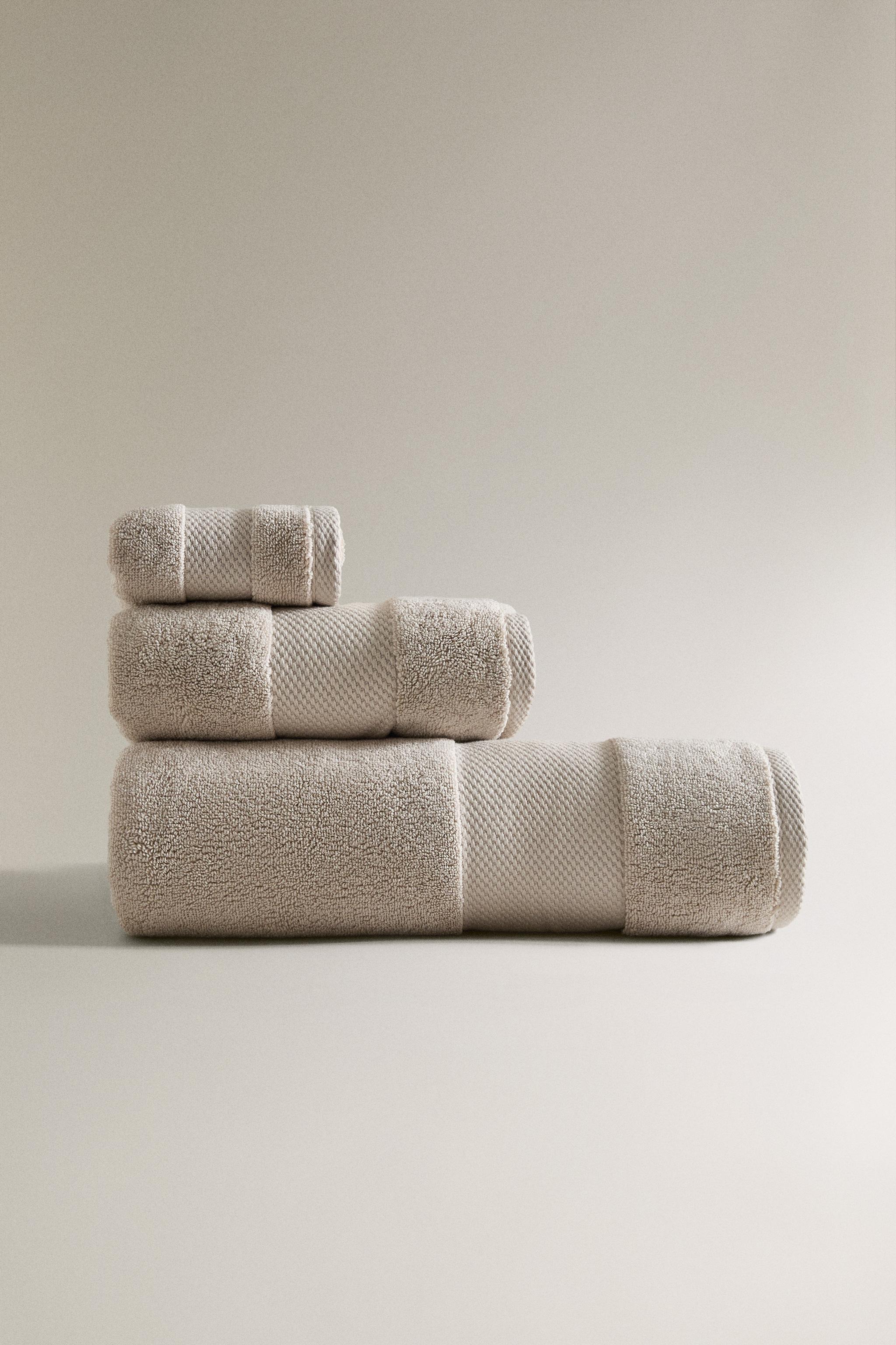 EXTRA SOFT BATH TOWEL (800 GXM²)