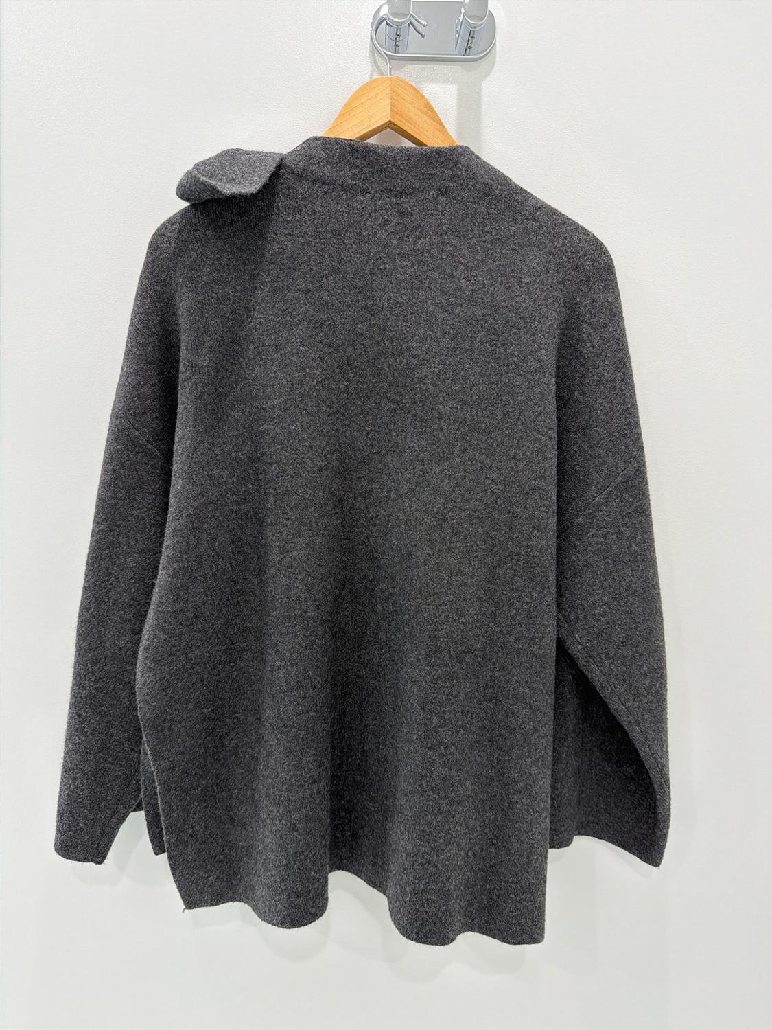 CROP KNIT COAT WITH ASYMMETRICAL SCARF - Image 3