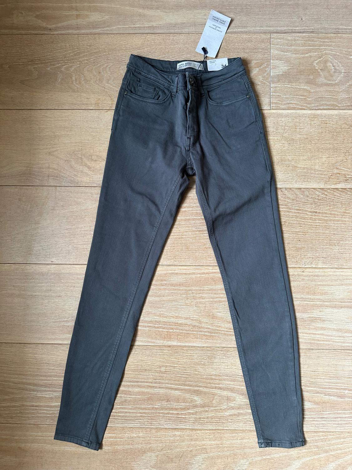 MID-RISE SKINNY JEANS