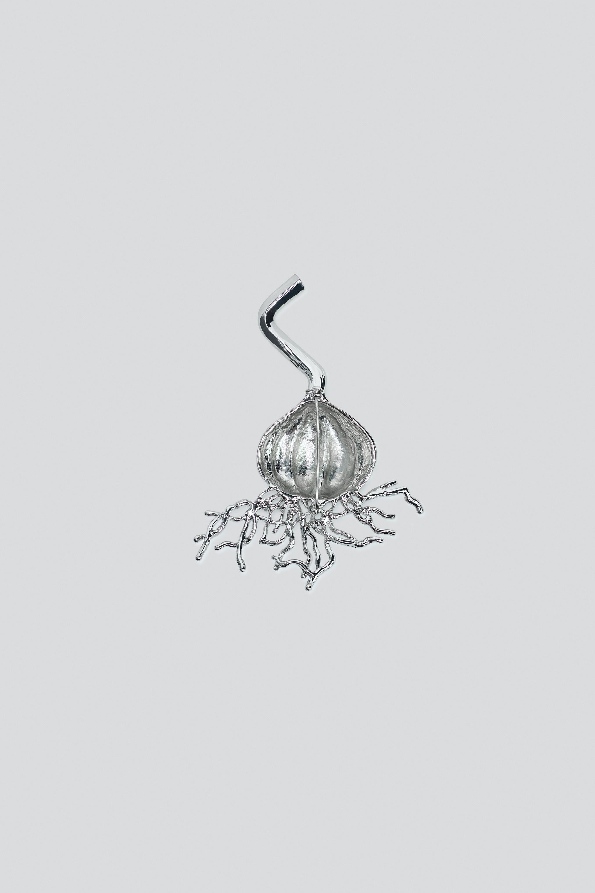 METALLIC VEGETABLE BROOCH