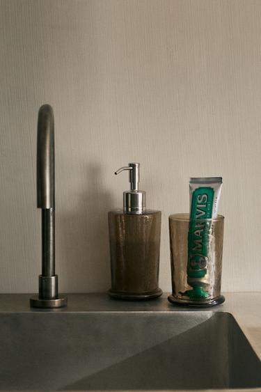 TEXTURED GLASS BATHROOM ACCESSORIES - Taupe by Zara