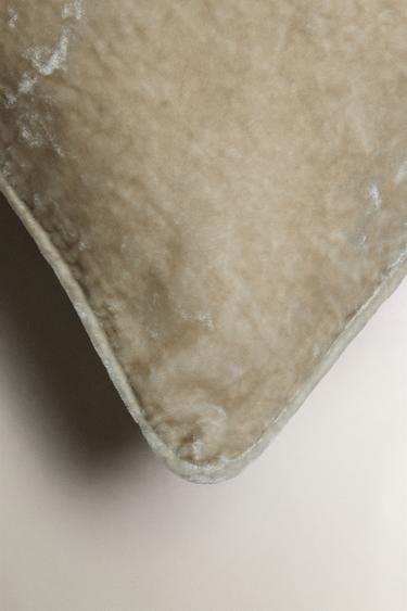 HOUSSE DE COUSSIN VELOURS - Beige de Zara - Image 1