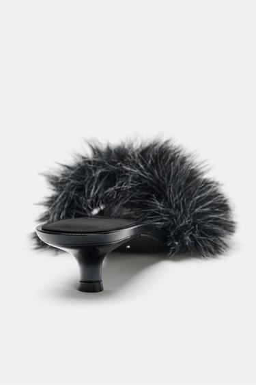 SANDALES EFFET FOURRURE - Noir de Zara - Image 4