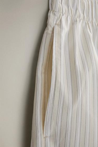 SHORT COTON RAYURES - Écru de Zara - Image 3