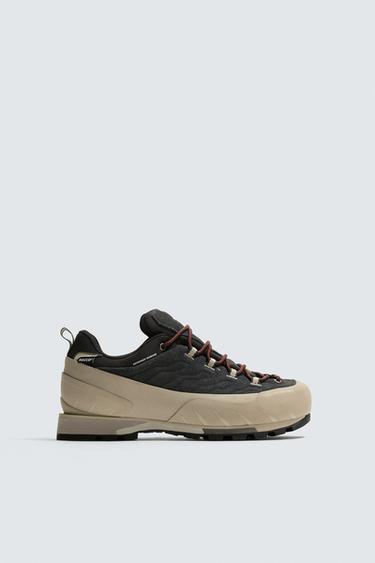 WATERPROOF RECCO® HIKING SHOES - Black by Zara