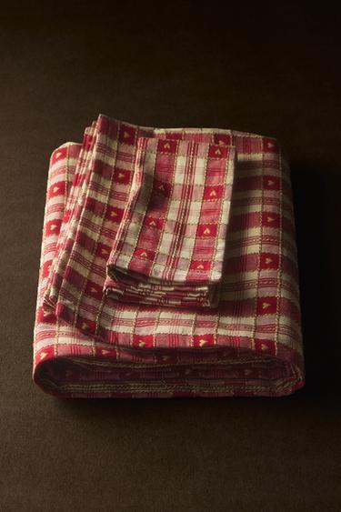 CHRISTMAS CHECK HEART COTTON TABLECLOTH — Red 1