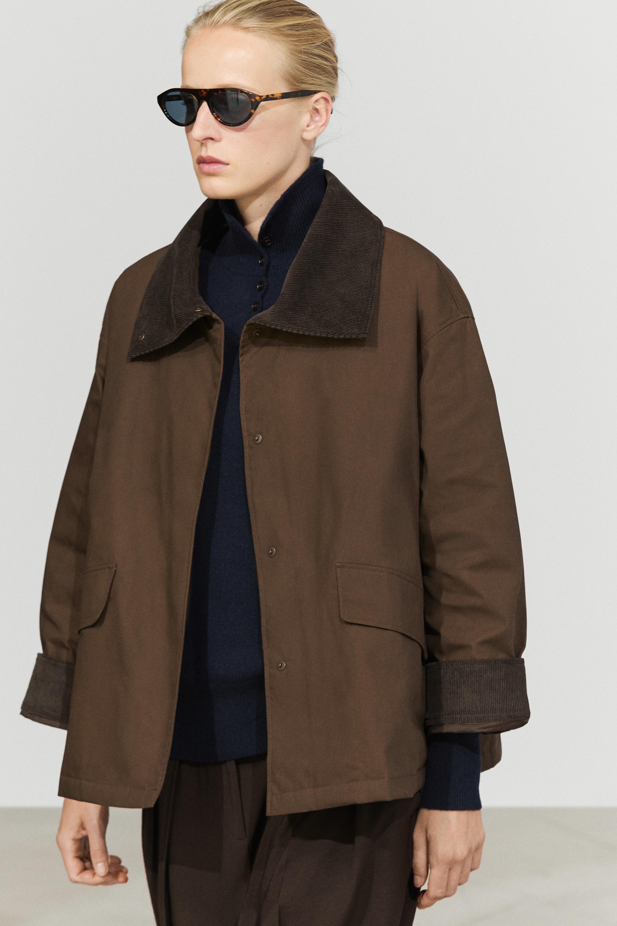 Veste enduite col montant en velours côtelé