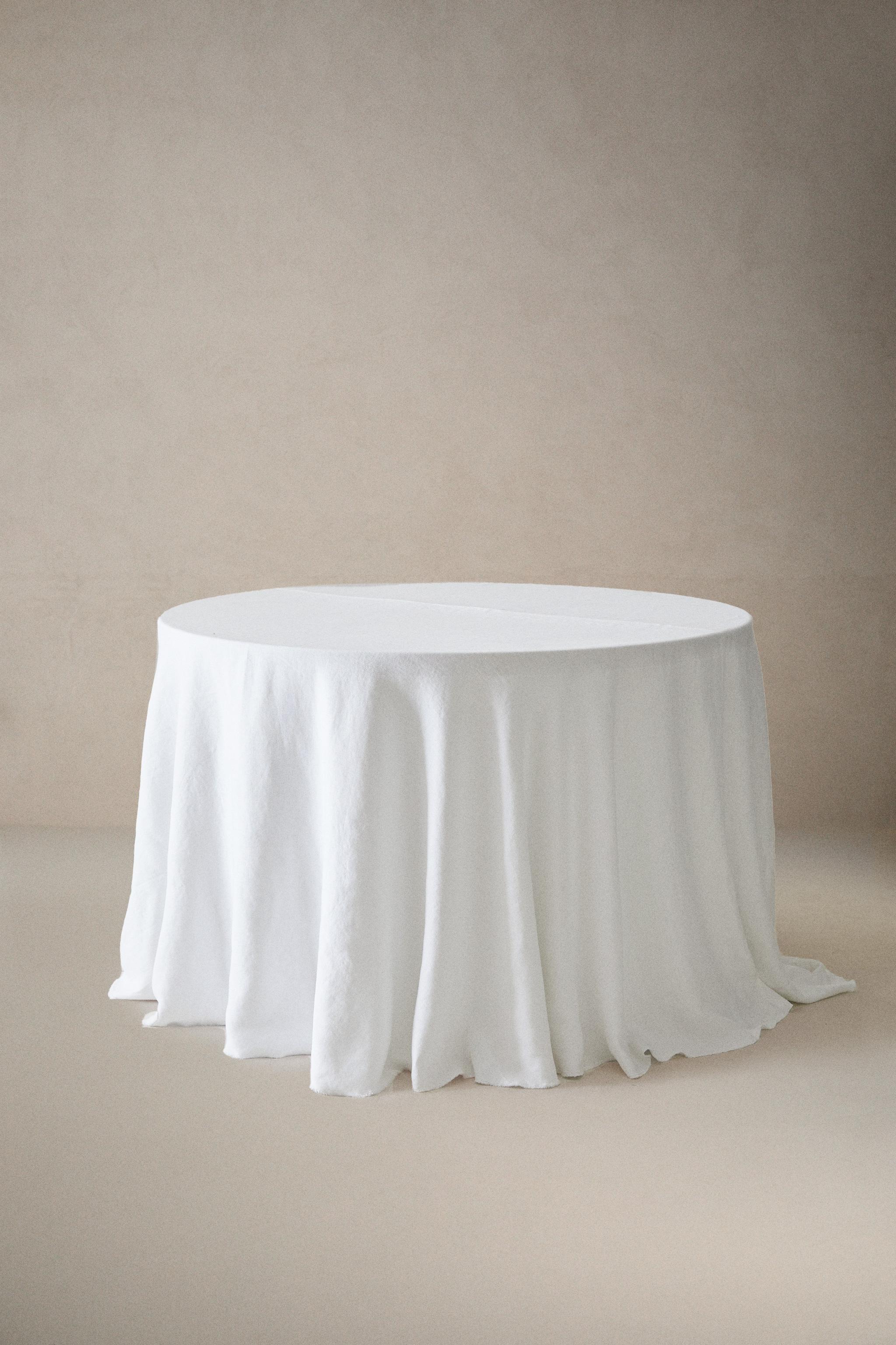 【2/9限定】ZARA  Round table with l Tablecloths and Napkins | ZARA United States - Page 3