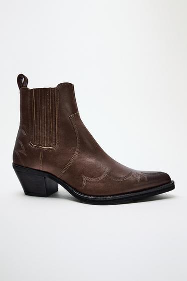 BOTÍN COWBOY PIEL BORDADOS - Marrón de Zara