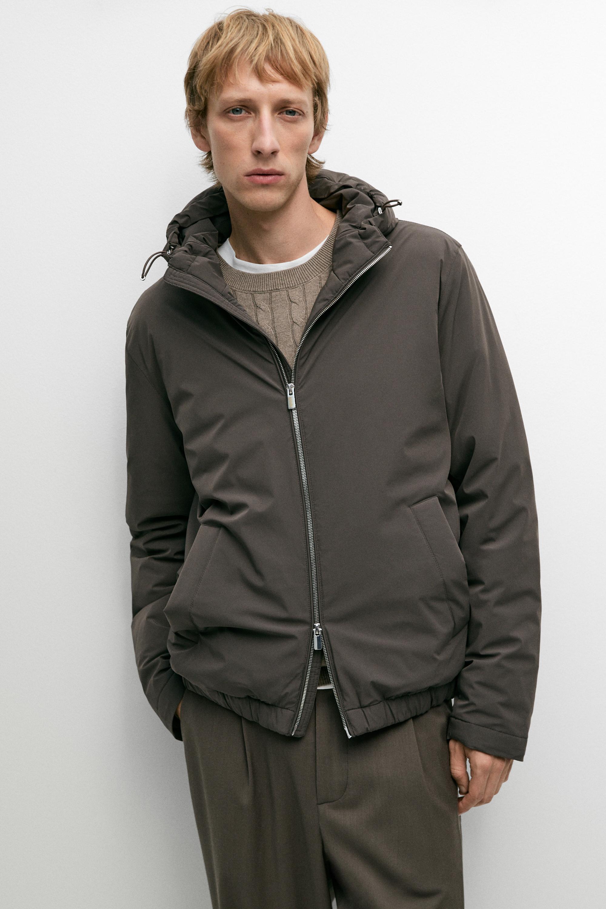 Lightweight hooded down jacket